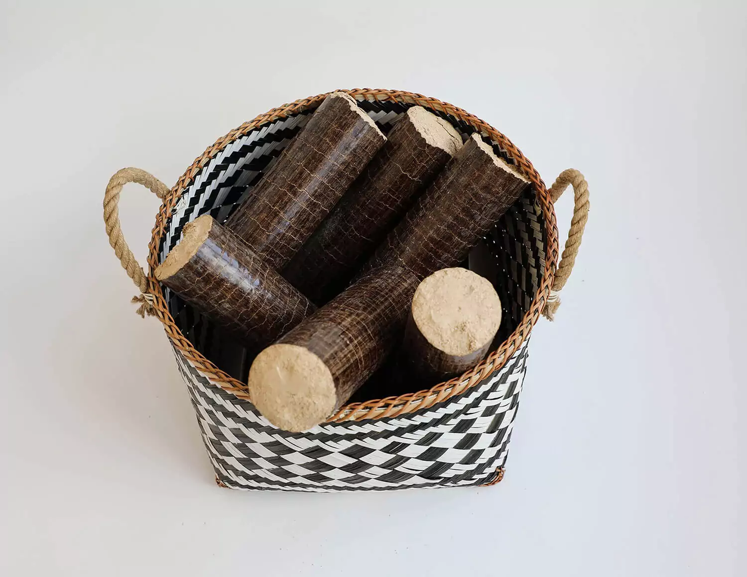 palé de 1040 kg con madera prensada 100 % madera dura